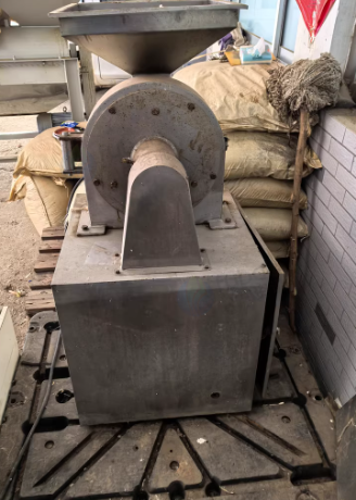 潍坊地区处理药品粉碎机 螺旋榨汁机