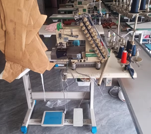 黔西南地区处理服装厂设备一批、缝纫机、烫台、整烫机、线架