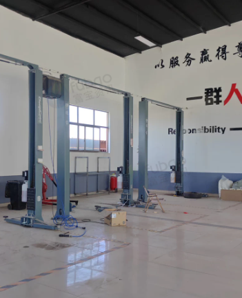 拉萨地区处理龙门举升机 洗车机 工位桌 货架 拆胎机 空压机 大梁校正仪 四轮定位仪 储气罐 工具车等汽修厂整体设备