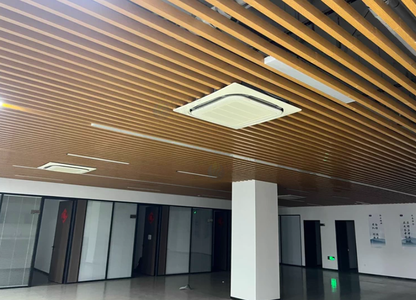 杭州地区实验室搬迁处理中央空调四台外机三四十个室内机