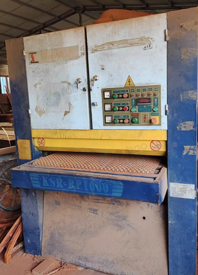 枣庄地区工厂处理精密锯1台、一米宽重型砂光机1台