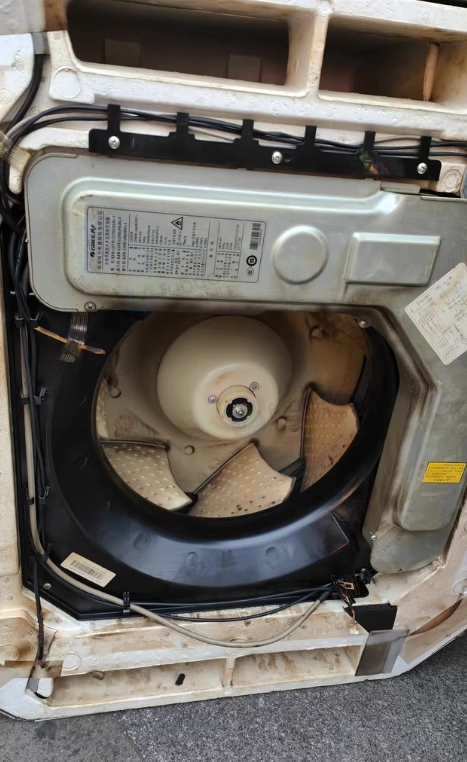 贵阳地区个人处理格力5匹天花机