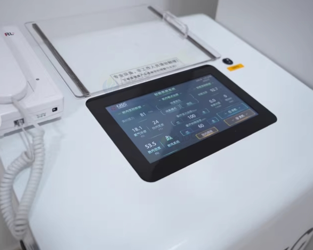 昆明地区处理2人微高压氧舱