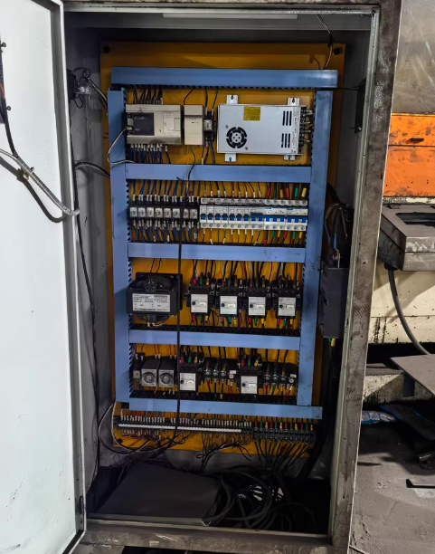 嘉兴地区处理300吨液压机+三合一自动送料机