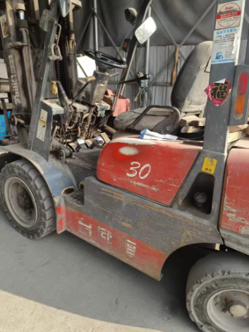 临沂地区处理3吨台励福叉车 液压剪板机