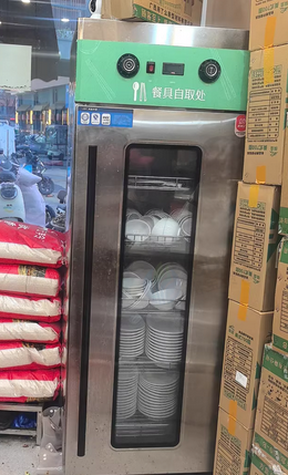 南昌地区处理六门冰箱商用、消毒柜、12托盘蒸饭车
