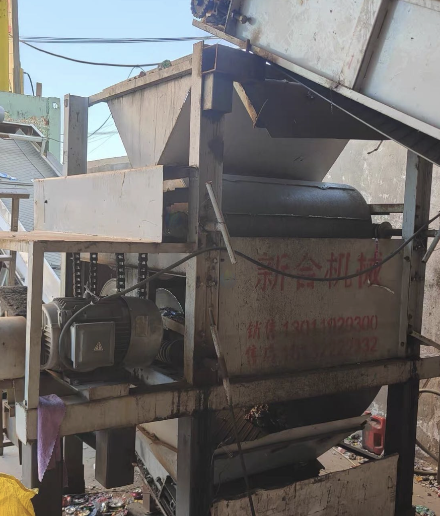 许昌地区处理2.6米拆包机、1200型号易拉罐压扁机、5米磁选输送机