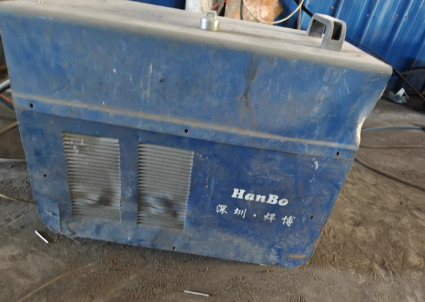 淮安地区工厂处理2m卷板机1台、壹吨双层反烧燃煤蒸汽锅炉一套、汉博电焊机5台等设备