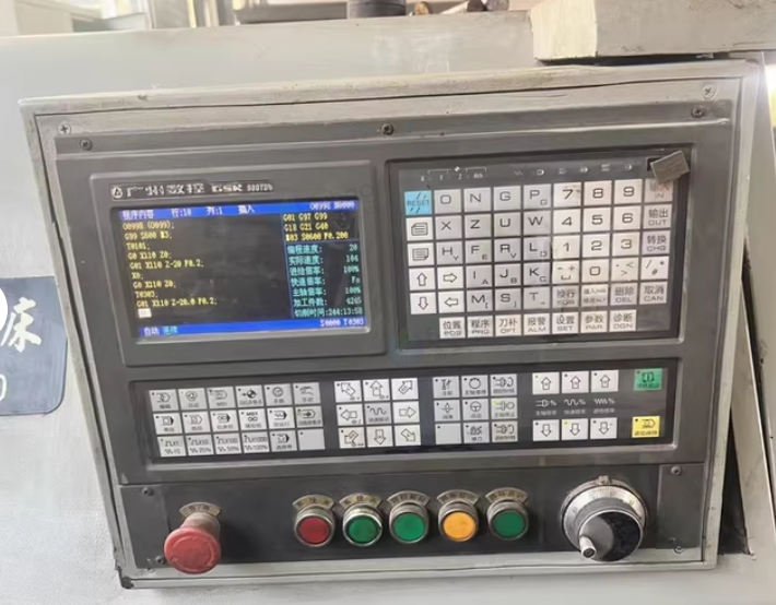 鹰潭地区处理自用ck6150×1500广数系统机床