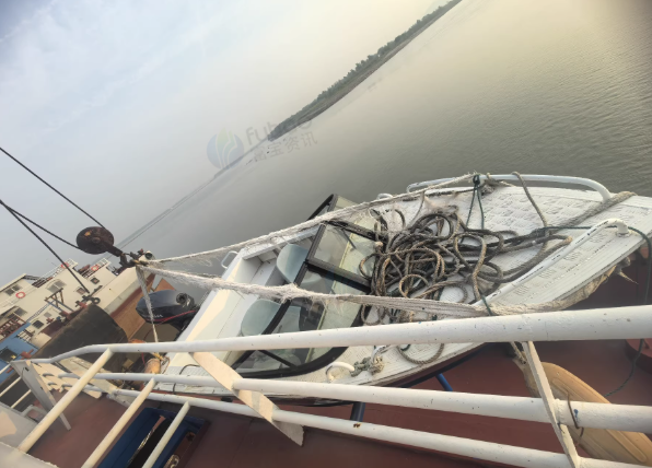 南京地区处理4.3m水上铝合金快艇