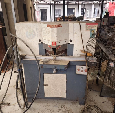 武汉地区处理全套双头锯、平切锯铝机、开槽机