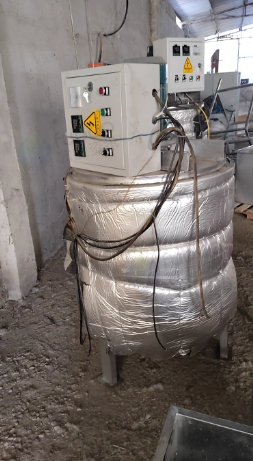 潍坊地区工厂处理350升高速剪切乳化罐 1000升卧式螺带混料机