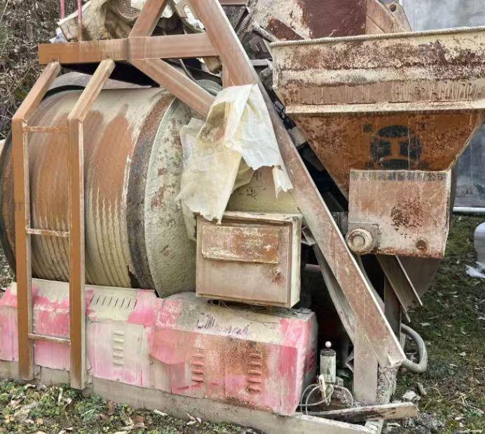 汉中地区处理650型搅拌机、100千瓦、50千瓦发电机组、牙轮转头等