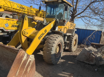 潍坊地区个人处理11年临工30装载机 13年临工装载机