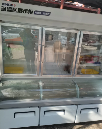 三亚地区处理厨房设备一批