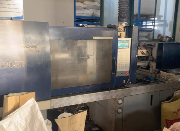 南京地区工厂处理120T阿波罗注塑机