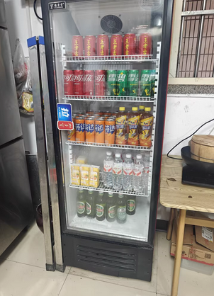 厦门地区处理桌子带凳子、不锈钢冰箱、煮面炉