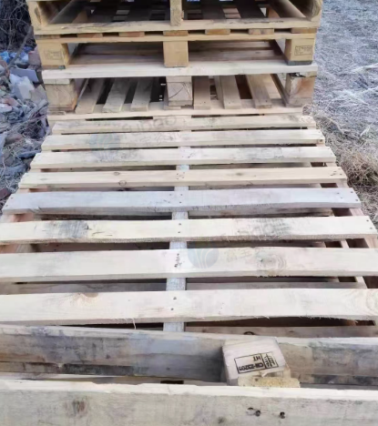 西安地区处理50多个木托盘