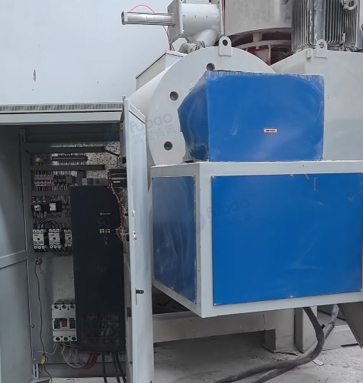 苏州地区工厂处理110地板挤出生产线