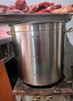 南平地区处理2个加厚翅片节能汤桶和2个矮脚双环液化气灶