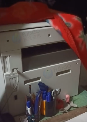 十堰地区文具店处理打印机、1批铁货架、木制家具、折叠沙发等