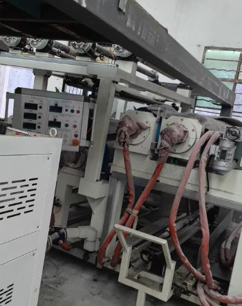 苏州地区工厂处理110地板挤出生产线