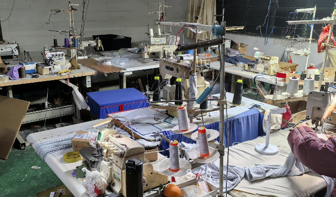 南通地区工厂处理服装设备一批