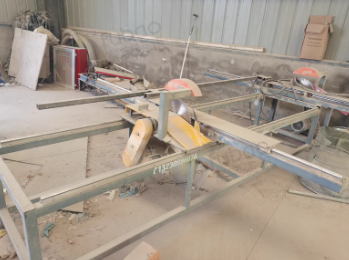 临沂地区工厂处理1300骏泓成龙门锯 1300龙门锯 精密裁板锯 双端齐头锯 双端清边锯 3台1300重型砂光机 2台上砂 1台下砂