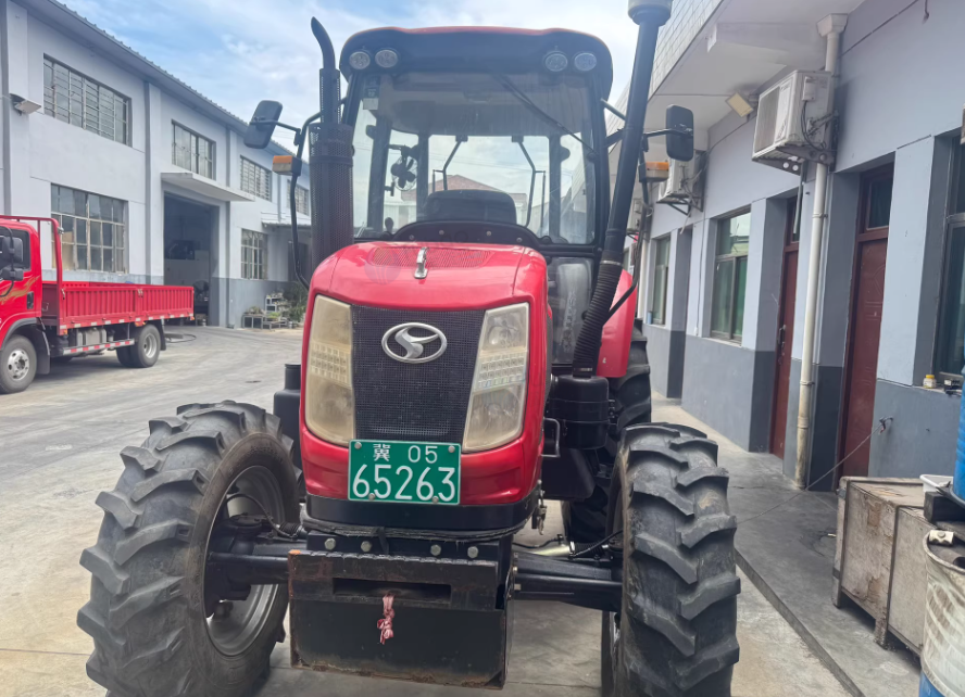 宝鸡地区工厂处理轮式拖拉机
