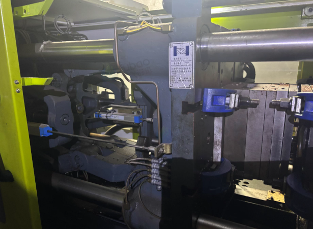 无锡地区工厂处理110T注塑机