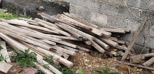 来宾地区处理1批木方、顶筒、模板