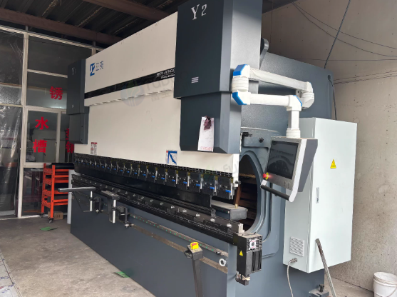 泰州地区工厂处理正美电液伺服折弯机