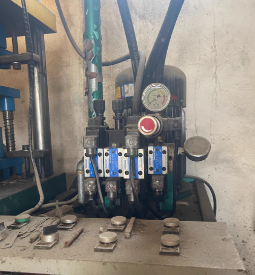 徐州地区工厂处理30T铝扣板冲压机