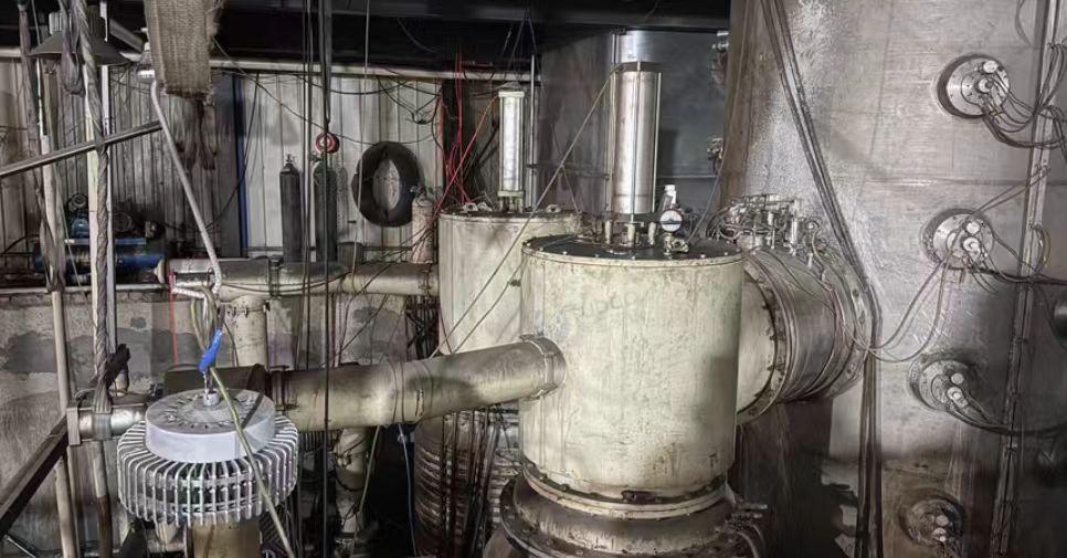 郑州地区工厂闲置处理镀钛炉带控制柜、真空系统