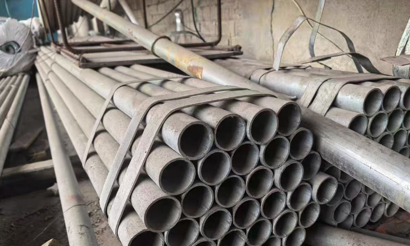 绍兴地区处理镀锌钢管60管壁厚3.8两件、15.2mm钢绞线