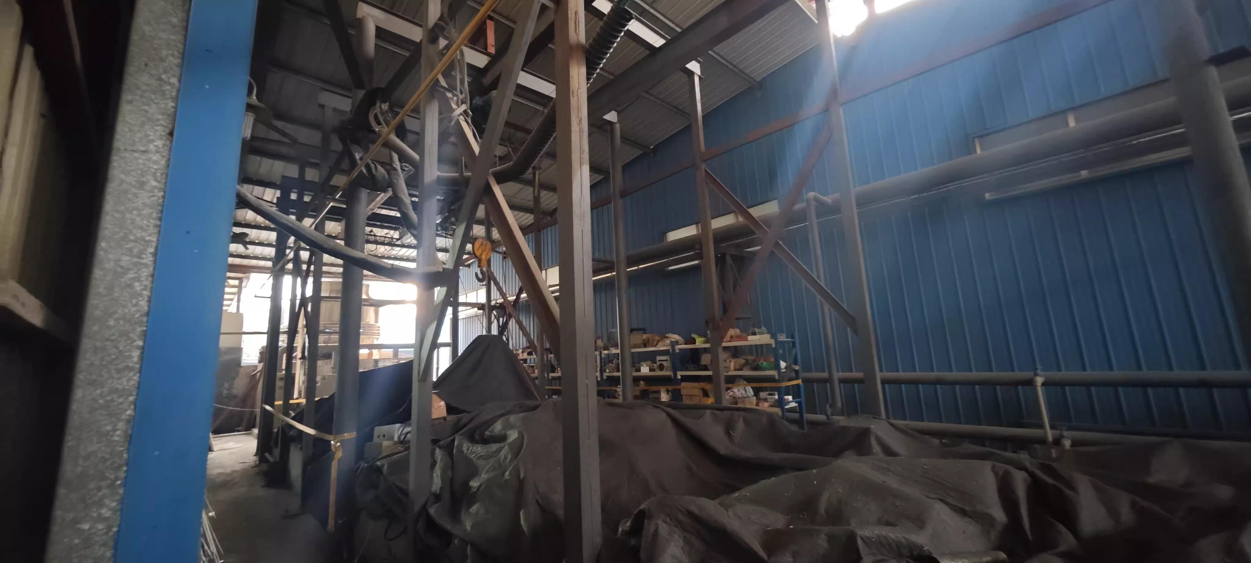 供应：长沙宁乡经开区某厂干式蒸发机、后却冷却器、高速经编机、分离器、长纤土工布机、超声波发生器等