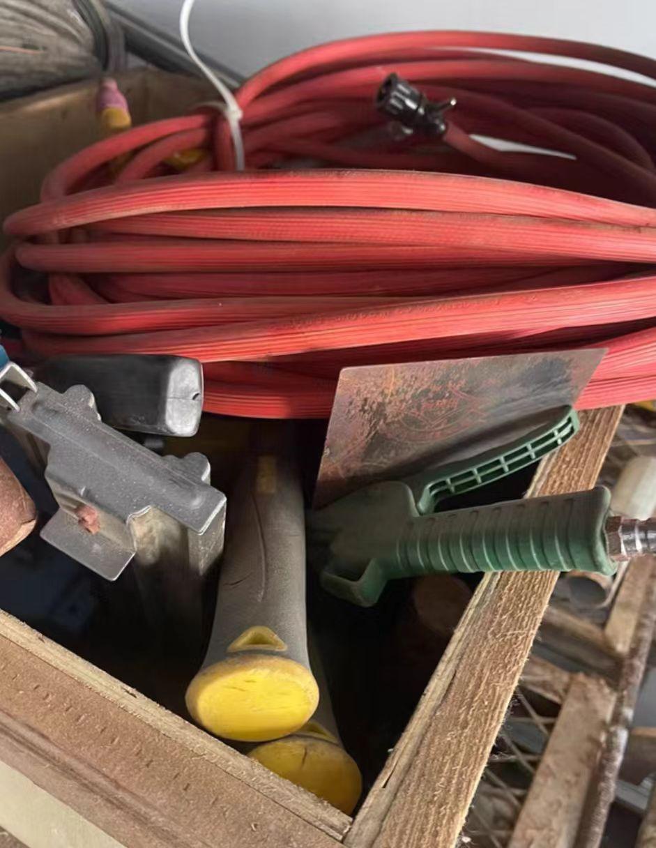 许昌地区处理手锤、气管、手提式送风机、截止阀、吊带、手拉葫芦、脚手架、围挡围架等