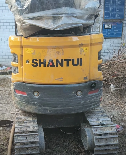 桂林地区个人处理2台挖掘机