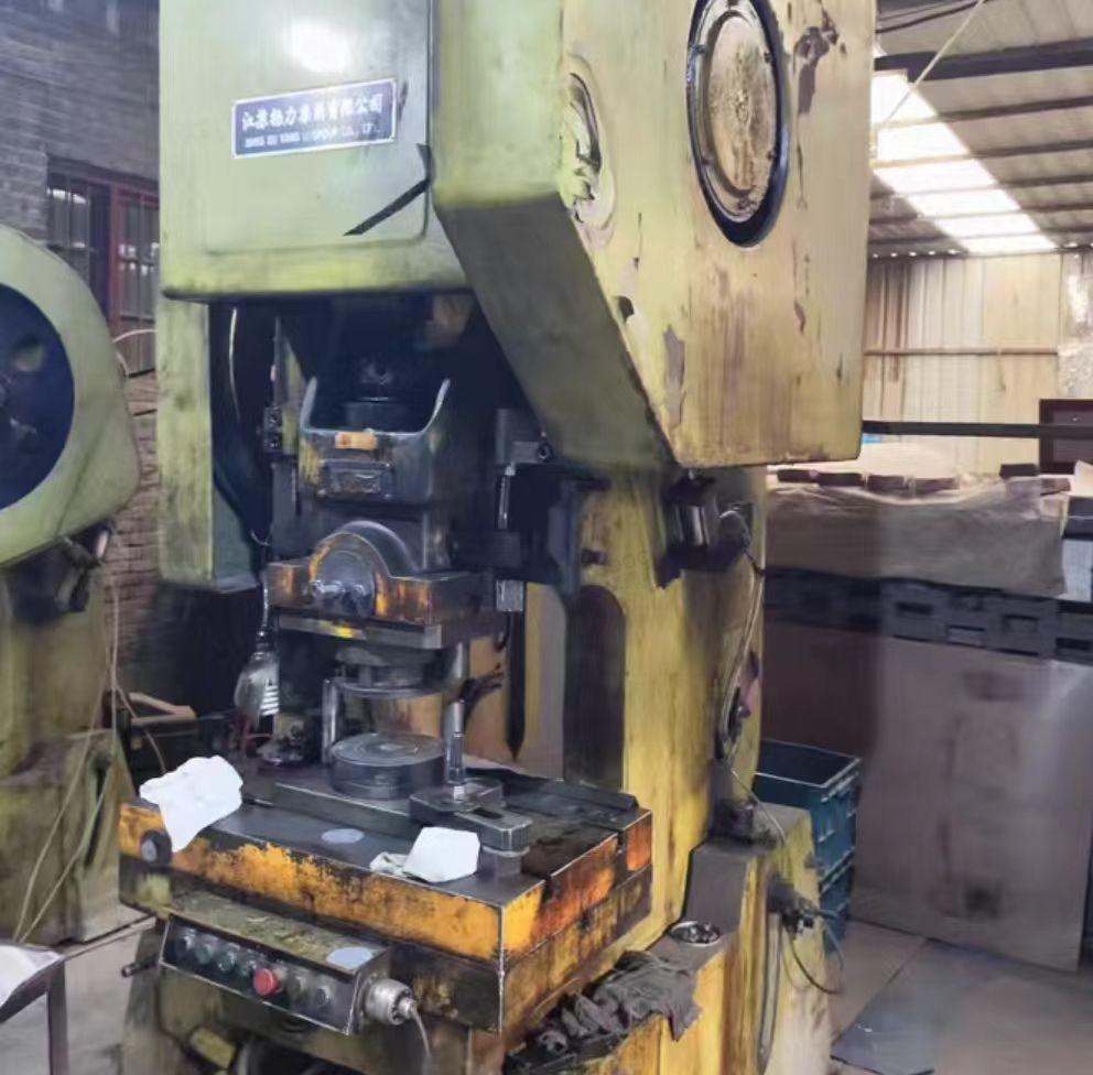 新乡地区工厂处理剪板机、一批冲床