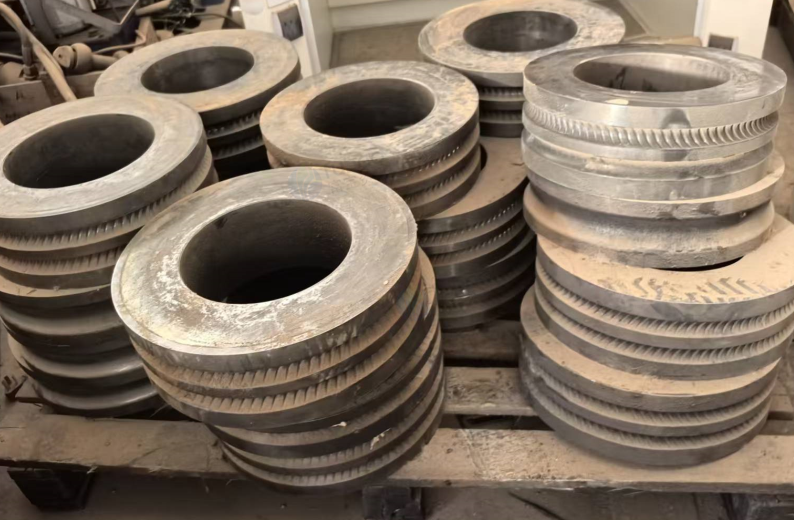 供应：八吨轧辊 废钨钼合金