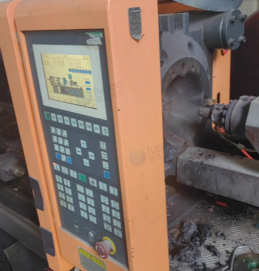 南通地区工厂处理98T甬华注塑机