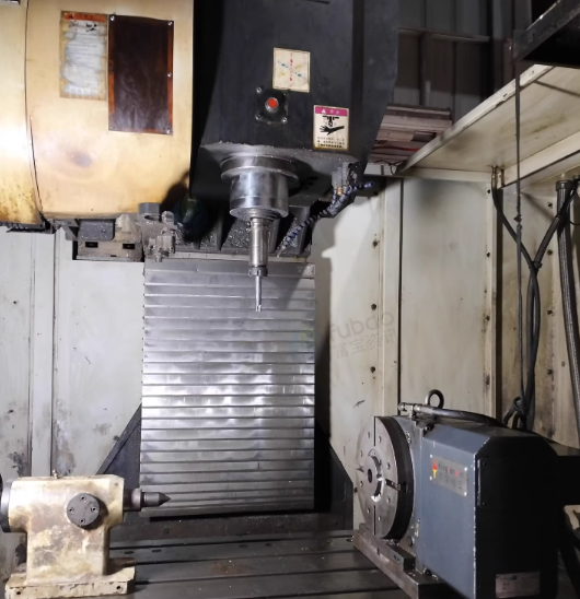 泰州地区工厂处理1160加工中心1台、KND加工中心1台