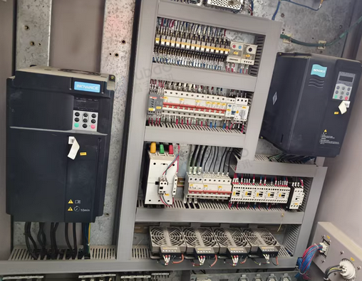 荆州地区处理3KW离心风机、5610塔吊