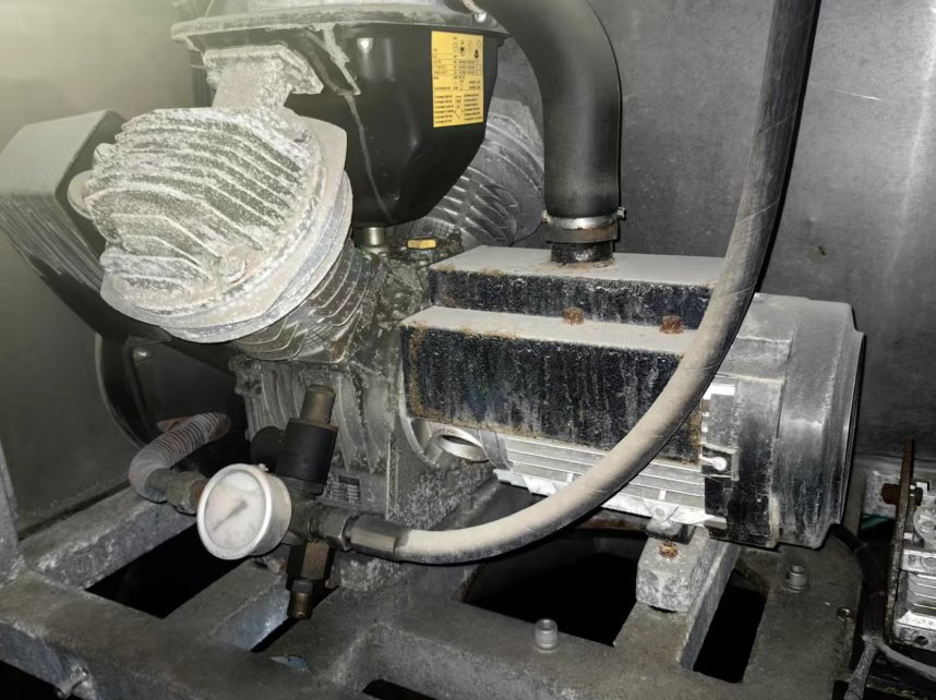 呼哈浩特地区工厂处理造雪机2台