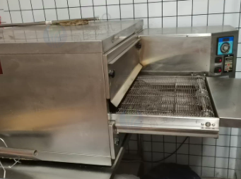 临沂地区处理链条烤箱 冰柜操作台 和面机