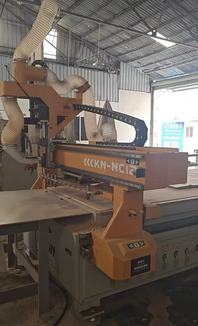 佛山地区处理封边机、直排开料机、侧孔机、螺旋机、精密锯、铰链机