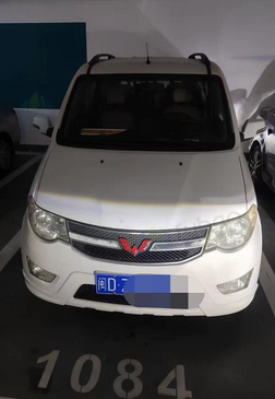 厦门地区处理五菱宏光S白色七座