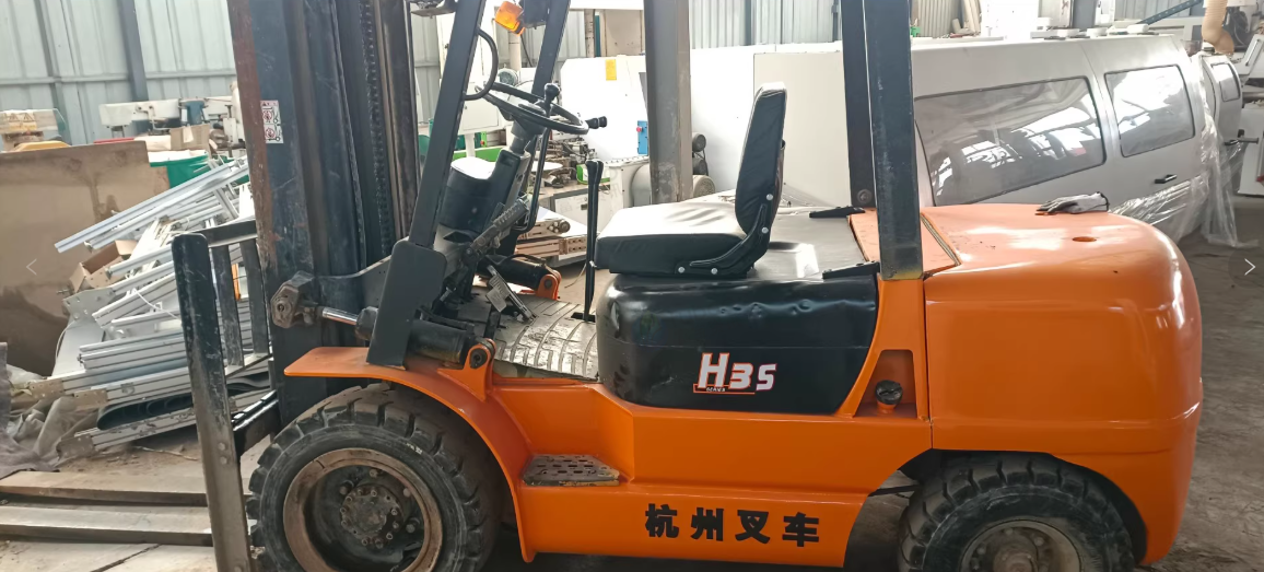 青岛地区处理3台叉车