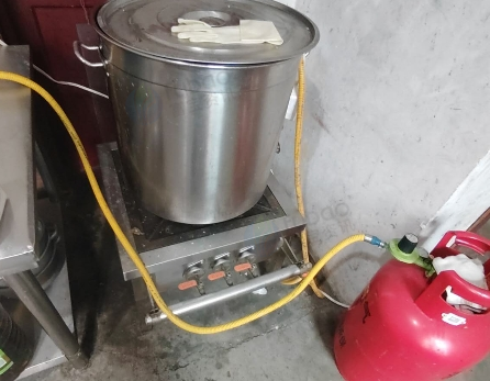 黔东南地区处理冰柜、不锈钢架子、翅片不锈钢桶等