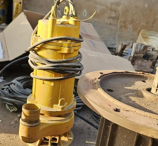 洛阳地区处理电机砖厂配件一批